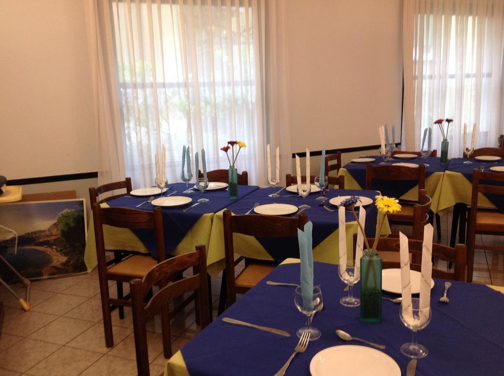 Hotel Laura Rimini Ngoại thất bức ảnh