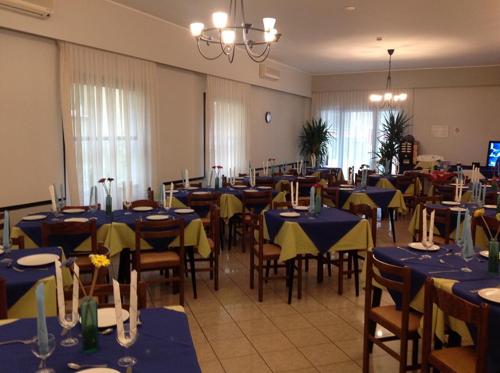 Hotel Laura Rimini Ngoại thất bức ảnh