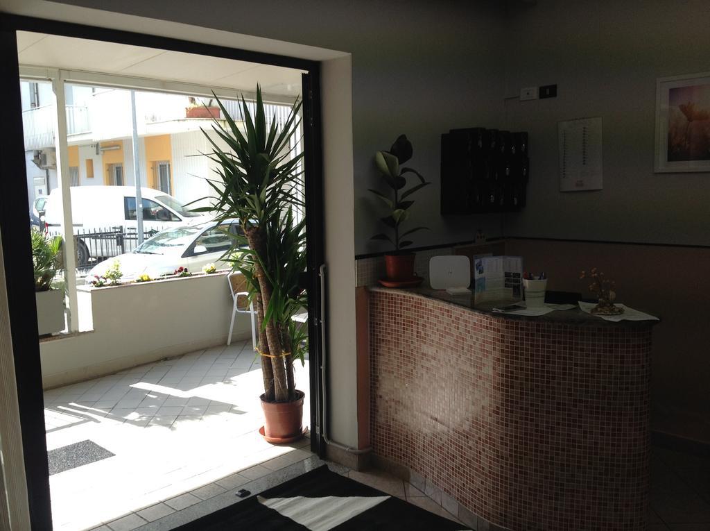 Hotel Laura Rimini Ngoại thất bức ảnh
