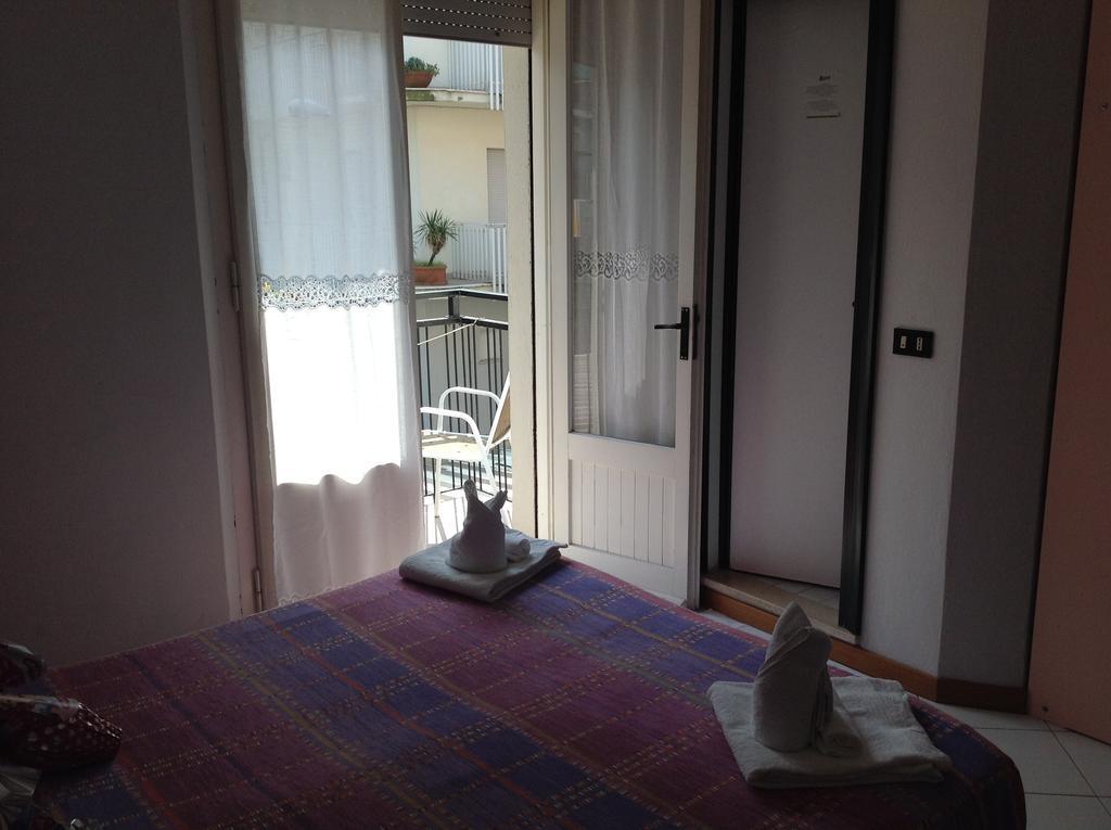Hotel Laura Rimini Ngoại thất bức ảnh