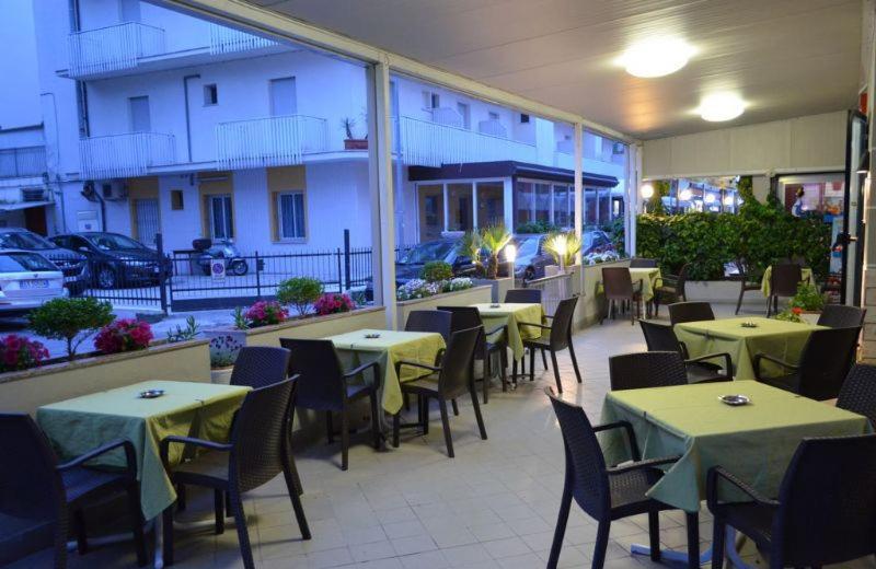 Hotel Laura Rimini Ngoại thất bức ảnh
